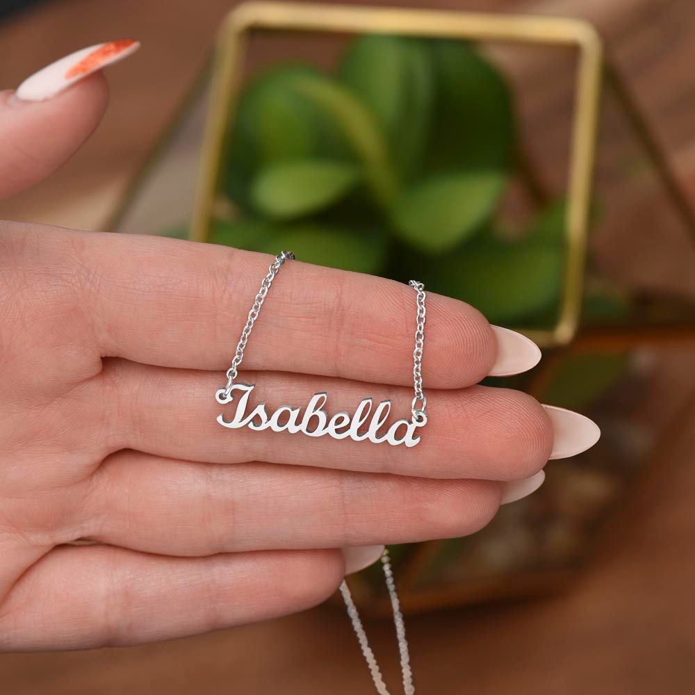 Name plate necklace