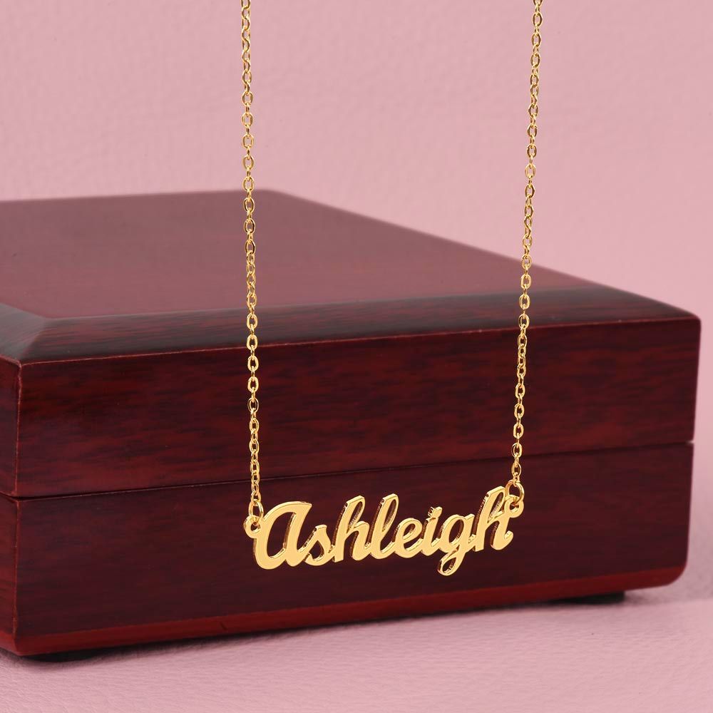 Name plate necklace